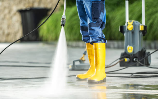 Best Concrete Pressure Washing  in De Pere, WI