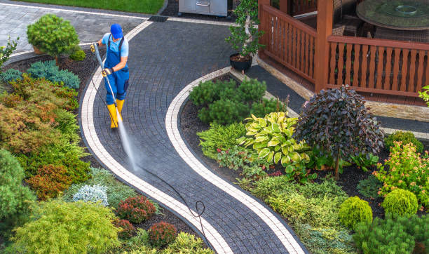 Best Deck Pressure Washing  in De Pere, WI